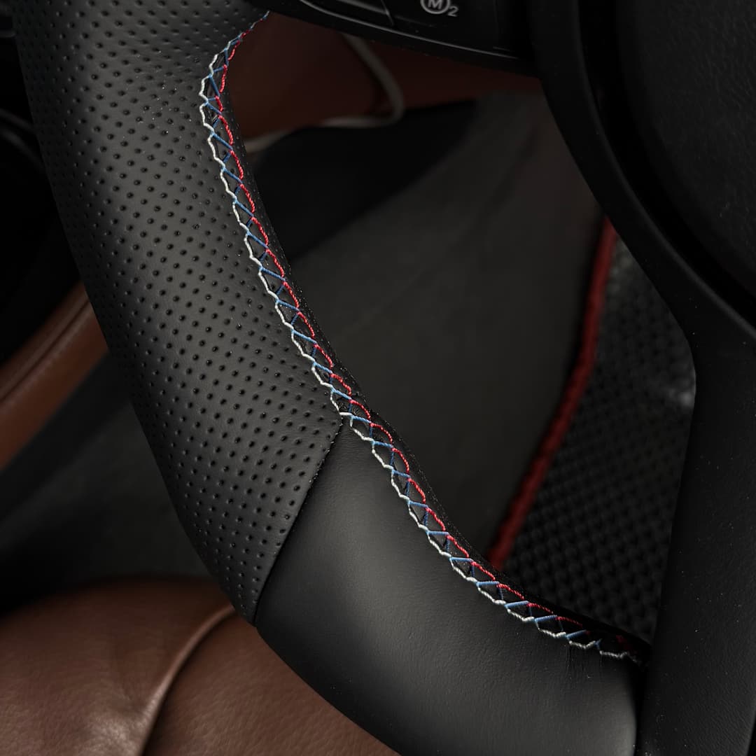 BMW M3 / M6 Style Flat Bottom Steering [Black] — view 5