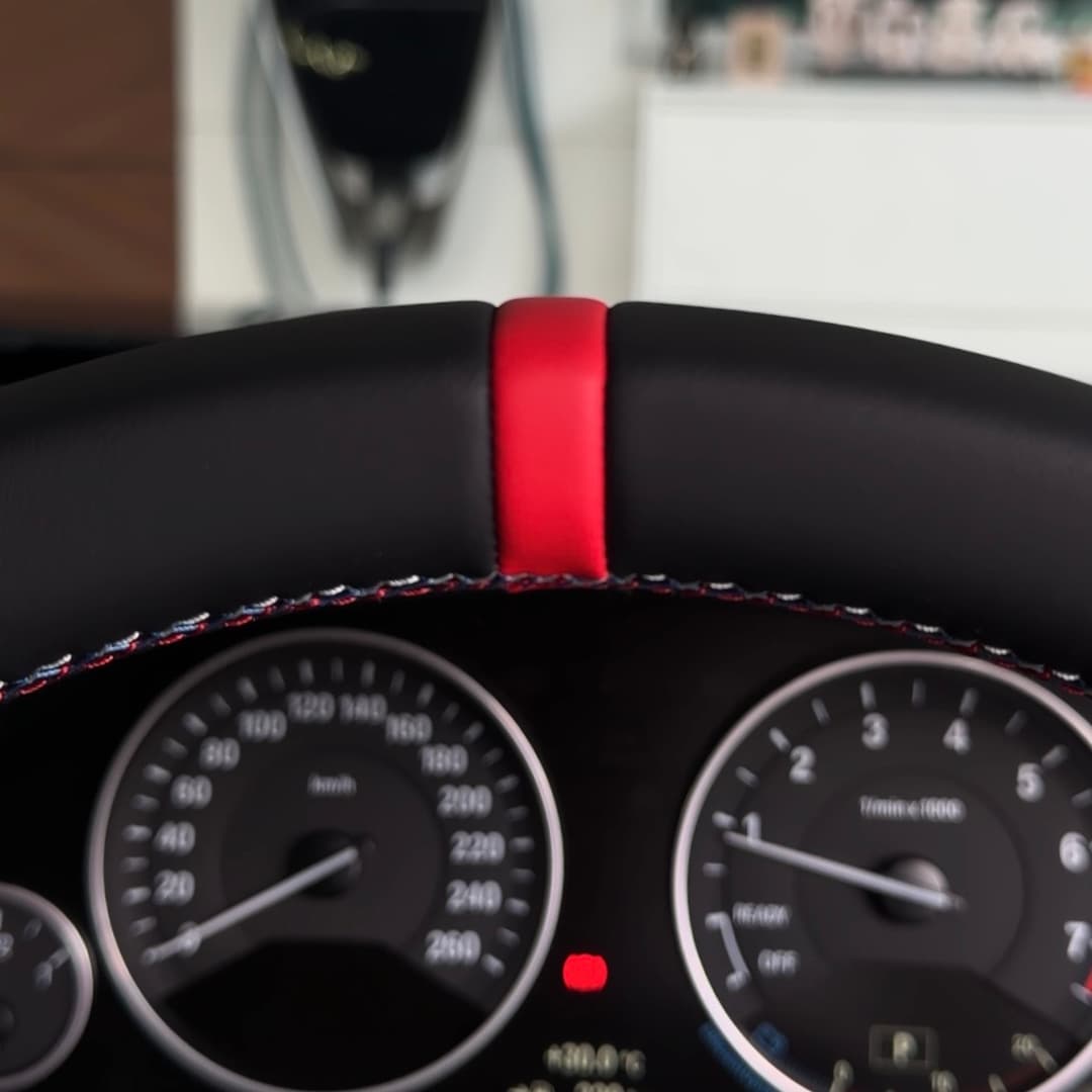 BMW M Performance Alcantara Steering — view 5