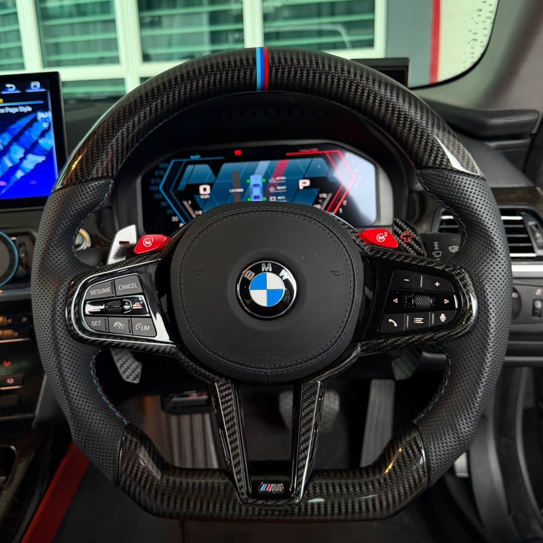 BMW CS Style Full Carbon Steering — view 1